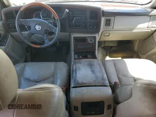 2004 Cadillac Escalade with VIN 1GYEC63T94R142929, listed as a Copart auction lot 58657835 with 147,193 mi miles and Clean title. Bid and sale history available at DreamBid. Image 8.