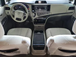 2012 Toyota Sienna LE AAS with VIN 5TDKK3DCXCS224922, listed as a Copart auction lot 57770865 with 210,320 mi miles and Salvage title. Bid and sale history available at DreamBid. Image 8.