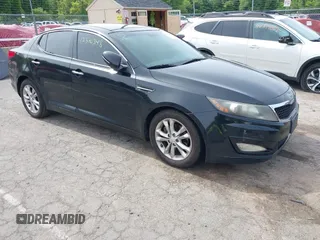 2012 Kia Optima EX z VIN 5XXGN4A78CG070321, wystawiony jako IAAI lot #42370348 z przebiegiem 175 127 mil mil oraz . Historia ofert i sprzedaży dostępna na DreamBid. Obrazek 1.
