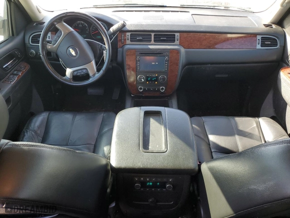 2012 Chevrolet Suburban LT with VIN 1GNSCJE09CR322674, listed as a Copart auction lot 42124715 with 177,048 mi miles and Clean Title. Bid and sale history available at carsss.com. Image 8.