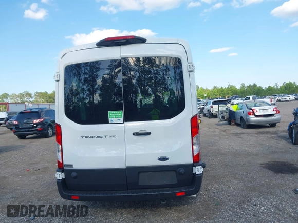 2024 Ford Transit Passenger XL z VIN 1FDAX2C89RKA86208, wystawiony jako IAAI lot #42260251 z przebiegiem 2 635 mil mil oraz . Historia ofert i sprzedaży dostępna na DreamBid. Obrazek 16.
