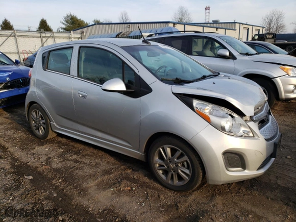 2015 Chevrolet Spark EV LT with VIN KL8CL6S08FC704595, listed as a Copart auction lot 85543864 with 37,330 mi miles and Salvage Title. Bid and sale history available at carsss.com. Image 4.