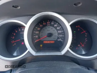 2006 Toyota Tacoma z VIN 5TELU42N06Z195981, wystawiony jako IAAI lot #41333261 z przebiegiem 216 216 mil mil oraz . Historia ofert i sprzedaży dostępna na DreamBid. Obrazek 7.