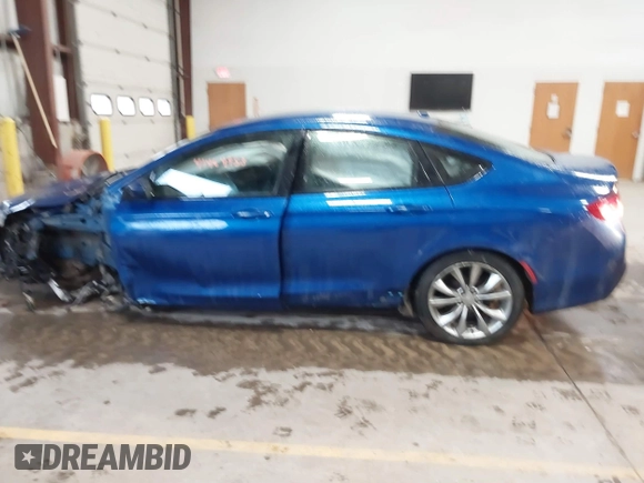 2015 Chrysler 200 S with VIN 1C3CCCBB8FN756535, listed as a IAAI auction lot 41464953 with 141,202 mi miles. Bid and sale history available at carsss.com. Image 15.