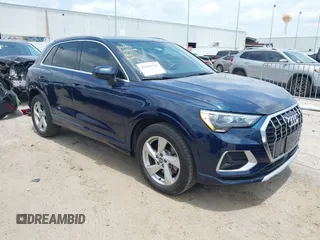 2020 Audi Q3 Premium z VIN WA1AECF34L1104864, wystawiony jako IAAI lot #42266118 z przebiegiem 43 024 mil mil oraz . Historia ofert i sprzedaży dostępna na DreamBid. Obrazek 1.