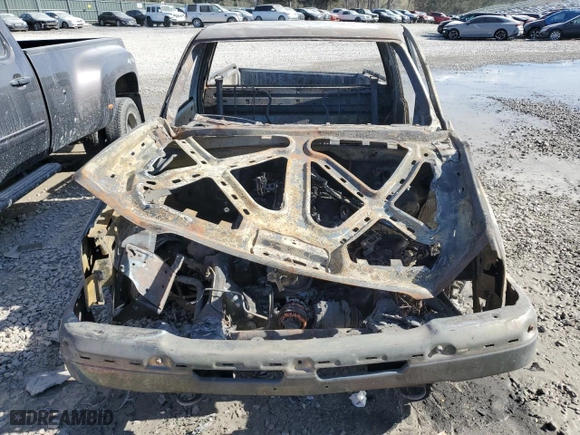 2005 Chevrolet Silverado 1500 Work Truck with VIN 1GCEC14X85Z137054, listed as a Copart auction lot 47140565 with 0 mi miles and Non Repairable. Bid and sale history available at carsss.com. Image 5.