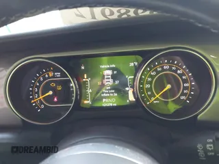 2019 Jeep Wrangler Unlimited Sahara with VIN 1C4HJXEG5KW532861, listed as a IAAI auction lot 41698912 with 121,278 mi miles and . Bid and sale history available at DreamBid. Image 7.