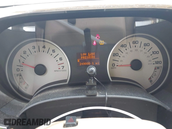 2006 Ford Explorer Eddie Bauer z VIN 1FMEU74E66UB42956, wystawiony jako IAAI lot #42143435 z przebiegiem 249 000 mil mil oraz . Historia ofert i sprzedaży dostępna na DreamBid. Obrazek 7.