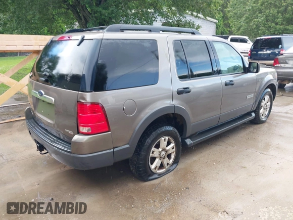 2006 Ford Explorer XLT с VIN 1FMEU73E26UA99282, выставлен на аукционе IAAI как лот 42256777 с пробегом 191 640 миль миль и . История ставок и продаж доступна на DreamBid. Изображение 4.