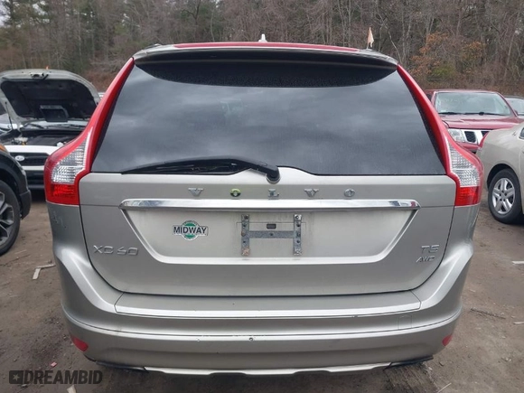 2015 Volvo XC60 T5 with VIN YV4612RKXF2739975, listed as a IAAI auction lot 41702442 with 116,649 mi miles. Bid and sale history available at carsss.com. Image 16.