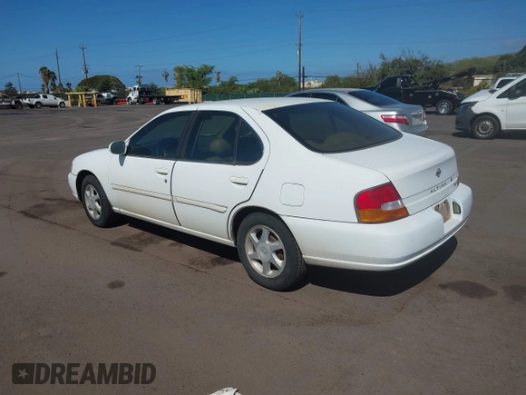 1999 Nissan Altima XE with VIN 1N4DL01D2XC125672, listed as a IAAI auction lot 41379153 with 183,685 mi miles. Bid and sale history available at carsss.com. Image 3.