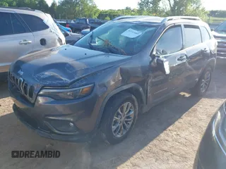 2019 Jeep Cherokee Latitude Plus with VIN 1C4PJLLB6KD482852, listed as a IAAI auction lot 42152089 with 41,713 mi miles and . Bid and sale history available at DreamBid. Image 2.