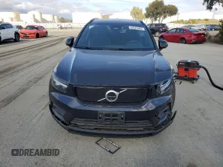 2021 Volvo XC40 z VIN YV4ED3UR2M2567418, wystawiony jako Copart lot #54073465 z przebiegiem 20 221 mil mil oraz Szkoda całkowita • Salvage title. Historia ofert i sprzedaży dostępna na DreamBid. Obrazek 5.