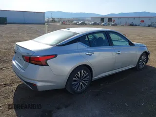2023 Nissan Altima 2.5 SV with VIN 1N4BL4DV0PN317115, listed as a IAAI auction lot 42126485 with 52,481 mi miles. Bid and sale history available at carsss.com. Image 4.