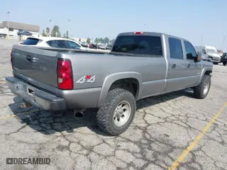 2007 Chevrolet Silverado 2500HD Classic LT3 with VIN 1GCHK23D07F175475, listed as a IAAI auction lot 40584772 with 253,562 mi miles. Bid and sale history available at carsss.com. Image 4.
