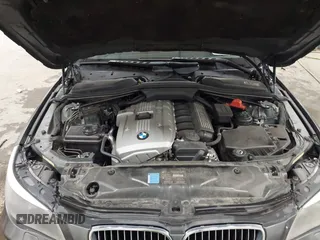 2006 BMW 5 Series 530xi with VIN WBANN73566CN03558, listed as a IAAI auction lot 41923990 with 122,366 mi miles and . Bid and sale history available at carsss.com. Image 10.