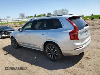 2017 Volvo XC90 Momentum z VIN YV4A22PK3H1109976, wystawiony jako Copart lot #56846725 z przebiegiem 129 619 mil mil oraz Czysty tytuł • Clean title. Historia ofert i sprzedaży dostępna na DreamBid. Obrazek 2.