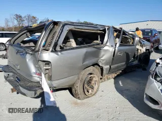 2002 GMC Yukon XL SLT with VIN 3GKFK16Z52G141925, listed as a Copart auction lot 83738594 with 0 mi miles and Salvage Title. Bid and sale history available at carsss.com. Image 3.