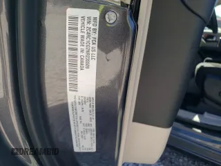 2022 Chrysler Voyager LX z VIN 2C4RC1CG2NR235509, wystawiony jako Copart lot #46027925 z przebiegiem 53 956 mil mil oraz Szkody całkowita. Historia ofert i sprzedaży dostępna na DreamBid. Obrazek 13.