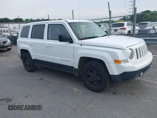 2016 Jeep Patriot Sport with VIN 1C4NJPBBXGD652217, listed as a IAAI auction lot 42370372 with 119,179 mi miles and . Bid and sale history available at DreamBid. Image 1.
