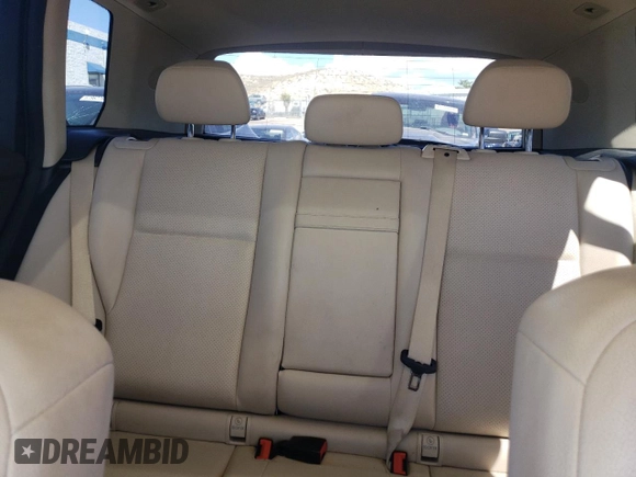 2015 Mercedes-Benz GLK with VIN WDCGG5HB1FG427727, listed as a Copart auction lot 67958104 with 81,622 mi miles and Salvage Title. Bid and sale history available at carsss.com. Image 10.