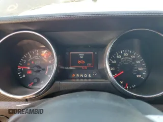 2016 Ford Mustang V6 z VIN 1FA6P8AMXG5266697, wystawiony jako Copart lot #55613175 z przebiegiem 145 494 mil mil oraz Szkoda całkowita • Salvage title. Historia ofert i sprzedaży dostępna na DreamBid. Obrazek 9.