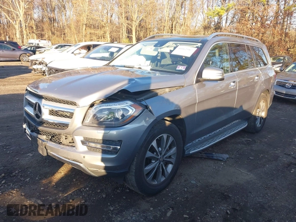 2015 Mercedes-Benz GL-Class GL 450 with VIN 4JGDF6EEXFA471143, listed as a IAAI auction lot 41062987 with 134,674 mi miles. Bid and sale history available at carsss.com. Image 2.