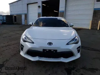 2017 Toyota 86 with VIN JF1ZNAA12H8701678, listed as a Copart auction lot 42676075 with 111,616 mi miles and Salvage Title. Bid and sale history available at carsss.com. Image 13.
