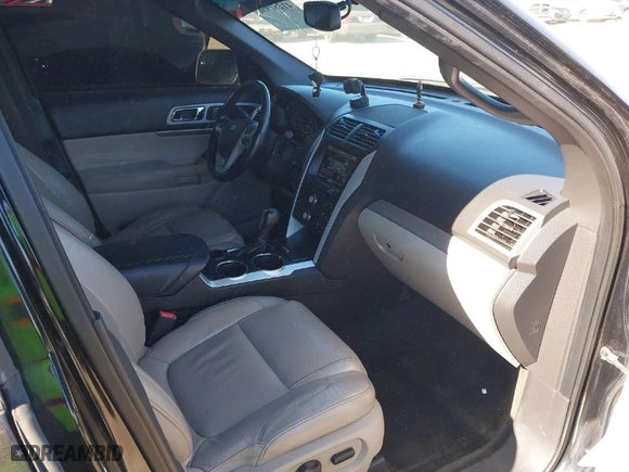 2013 Ford Explorer XLT with VIN 1FM5K7D8XDGA01058, listed as a IAAI auction lot 41281938 with 161,788 mi miles. Bid and sale history available at carsss.com. Image 5.