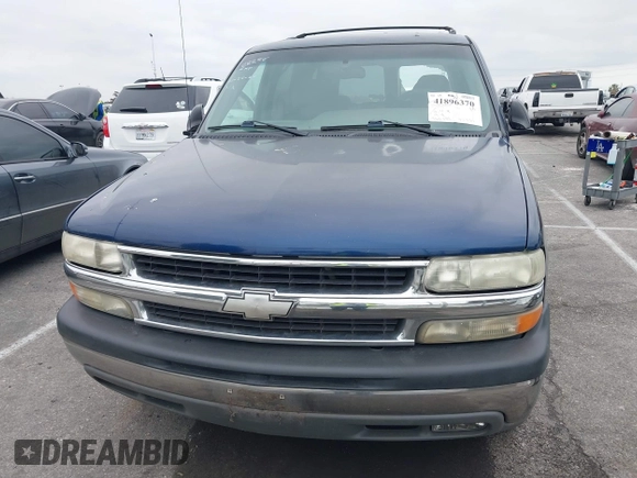 2002 Chevrolet Tahoe LS with VIN 1GNEC13T92R201832, listed as a IAAI auction lot 41896370 with 262,491 mi miles and . Bid and sale history available at DreamBid. Image 6.