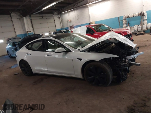 2022 Tesla Model S z VIN 5YJSA1E59NF493914, wystawiony jako IAAI lot #41626020 z przebiegiem Nie podano mil oraz . Historia ofert i sprzedaży dostępna na DreamBid. Obrazek 13.