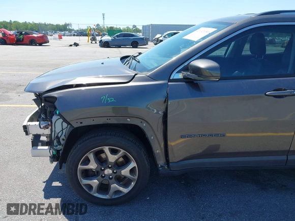 2017 Jeep Compass Limited z VIN 3C4NJDCB1HT631619, wystawiony jako IAAI lot #42032050 z przebiegiem 124 152 mil mil oraz . Historia ofert i sprzedaży dostępna na DreamBid. Obrazek 22.