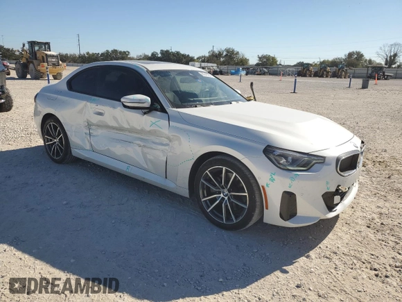 2023 BMW 2 Series 230i xDrive with VIN 3MW33CM07P8D21577, listed as a Copart auction lot 80245204 with 27,606 mi miles and Salvage Title. Bid and sale history available at carsss.com. Image 4.