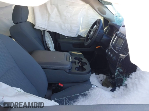 2020 Ram 1500 SLT z VIN 1C6RR7TTXLS100635, wystawiony jako IAAI lot #41314107 z przebiegiem 56 913 mil mil oraz . Historia ofert i sprzedaży dostępna na DreamBid. Obrazek 5.