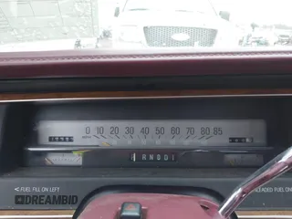 1991 Mercury Grand Marquis z VIN 2MECM75F2MX678620, wystawiony jako IAAI lot #41545796 z przebiegiem 52 567 mil mil oraz . Historia ofert i sprzedaży dostępna na DreamBid. Obrazek 7.