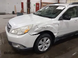 2011 Subaru Outback 2.5i Prem AWP with VIN 4S4BRBCC2B3442565, listed as a IAAI auction lot 42032820 with 207,677 mi miles. Bid and sale history available at carsss.com. Image 6.