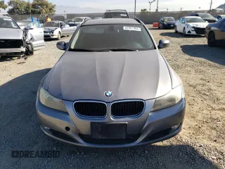 2011 BMW 3 Series 328i with VIN WBAUT9C52BA191581, listed as a Copart auction lot 82901954 with 164,378 mi miles and Clean title. Bid and sale history available at DreamBid. Image 5.