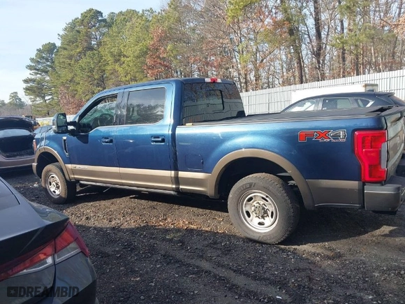 2017 Ford Super Duty F-250 SRW Lariat with VIN 1FT7W2BTXHEF12704, listed as a IAAI auction lot 41184490 with 166,196 mi miles. Bid and sale history available at carsss.com. Image 14.