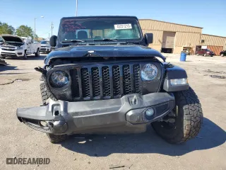 2021 Jeep Gladiator Sport S with VIN 1C6JJTAG5ML606050, listed as a Copart auction lot 45221215 with 43,529 mi miles and Salvage Title. Bid and sale history available at carsss.com. Image 5.