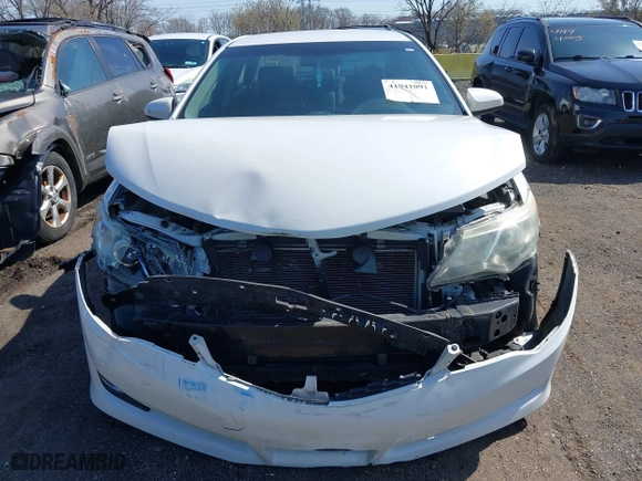 2014 Toyota Camry L with VIN 4T1BF1FK6EU446445, listed as a IAAI auction lot 41941091 with 114,884 mi miles. Bid and sale history available at carsss.com. Image 12.