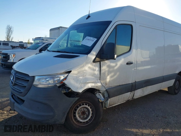 2021 Mercedes-Benz Sprinter Cargo with VIN W1Y4ECHY2MT064412, listed as a IAAI auction lot 41069328 with 88,526 mi miles and . Bid and sale history available at carsss.com. Image 6.