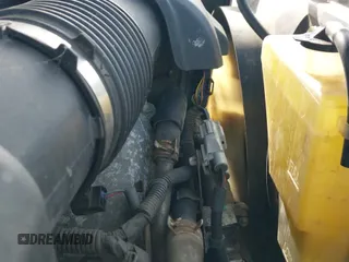 2011 Toyota Tundra Limited с VIN 5TFBY5F12BX205649, выставлен на аукционе IAAI как лот 42552073 с пробегом 265 389 миль миль и . История ставок и продаж доступна на DreamBid. Изображение 19.