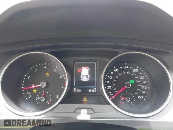 2018 Volkswagen Tiguan SEL with VIN 3VV3B7AX6JM073546, listed as a IAAI auction lot 42439602 with 97,109 mi miles and . Bid and sale history available at DreamBid. Image 7.