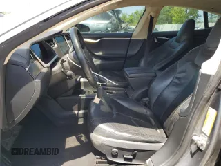 2014 Tesla Model S 60 z VIN 5YJSA1H13EFP36058, wystawiony jako Copart lot #57041725 z przebiegiem Nie podano mil oraz Szkoda całkowita • Salvage title. Historia ofert i sprzedaży dostępna na DreamBid. Obrazek 7.