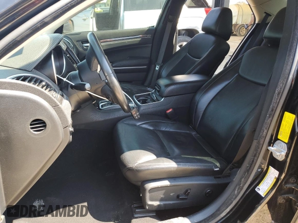 2019 Chrysler 300 Touring with VIN 2C3CCAAG1KH733179, listed as a Copart auction lot 47305945 with 81,218 mi miles and Clean Title. Bid and sale history available at carsss.com. Image 7.