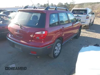 2006 Mitsubishi Outlander LS with VIN JA4LX31FX6U025786, listed as a IAAI auction lot 41668558 with 160,649 mi miles. Bid and sale history available at carsss.com. Image 4.