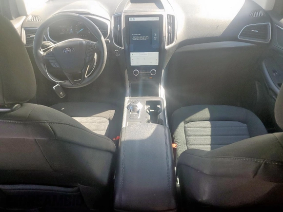 2021 Ford Edge SE z VIN 2FMPK3G94MBA46090, wystawiony jako Copart lot #49350915 z przebiegiem 99 324 mil mil oraz Czysty tytuł • Clean title. Historia ofert i sprzedaży dostępna na DreamBid. Obrazek 8.