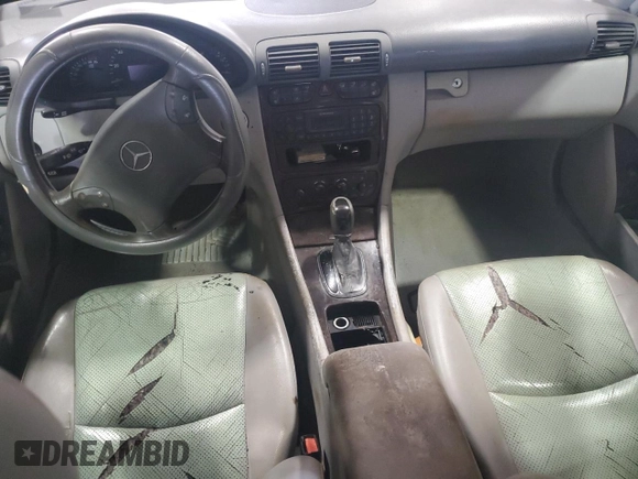 2004 Mercedes-Benz C 240 с VIN WDBRF61J54F547525, выставлен на аукционе Copart как лот 56064115 с пробегом Не указан миль и Списание • Salvage title. История ставок и продаж доступна на DreamBid. Изображение 8.
