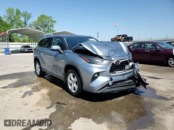2022 Toyota Highlander LE z VIN 5TDBZRBH2NS207659, wystawiony jako Copart lot #52113385 z przebiegiem 31 700 mil mil oraz Szkoda całkowita • Salvage title. Historia ofert i sprzedaży dostępna na DreamBid. Obrazek 13.