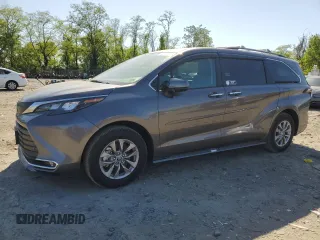 2024 Toyota Sienna XLE with VIN 5TDYSKFC1RS149845, listed as a Copart auction lot 54313515 with 10,753 mi miles and Salvage title. Bid and sale history available at DreamBid. Image 1.